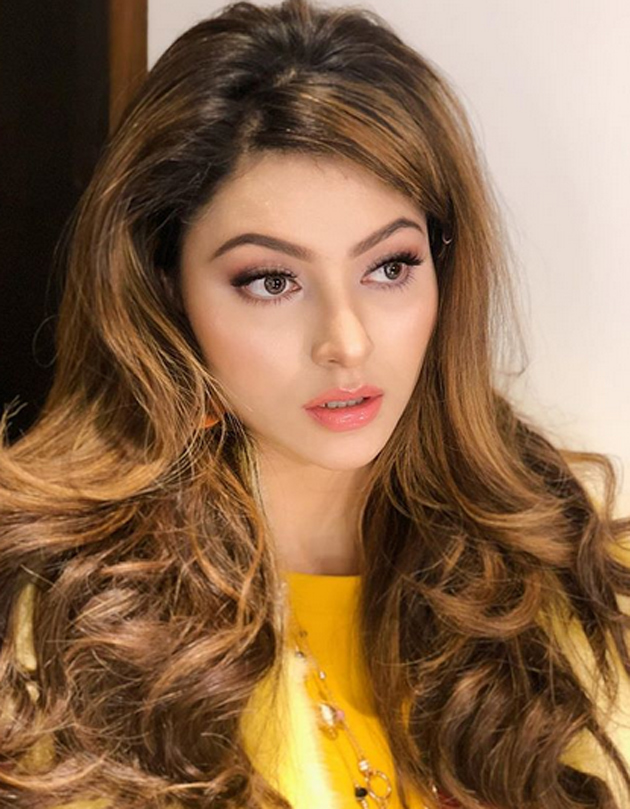 Urvashi Rautela Instagram Pics